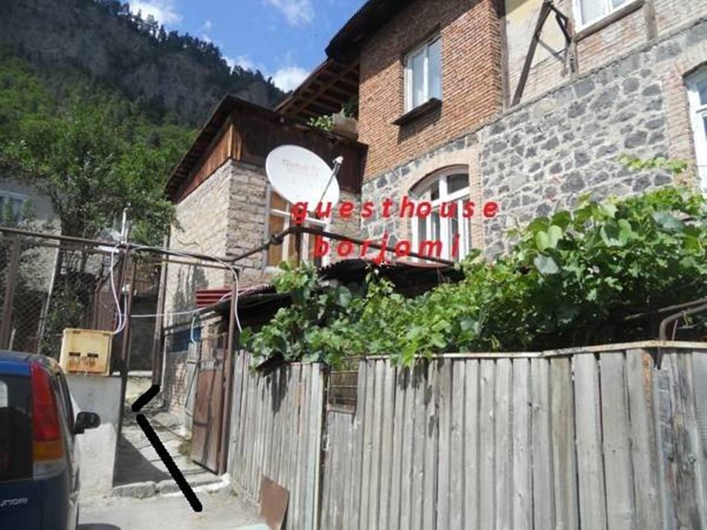 Guesthouse Bordschomi Exterior foto